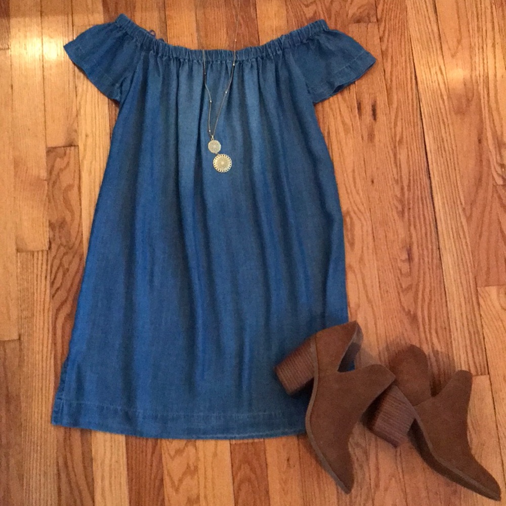 Cloth & Stone 100% Tencel off-shoulder Dress
